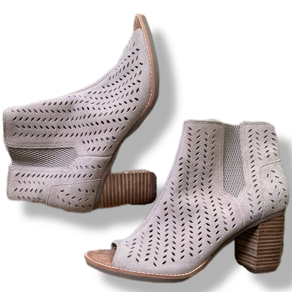 TOMS Majorca Peep Toe in Desert Suede